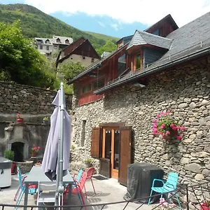 La Grange Avec Hébergement de vacances Saint-Aventin